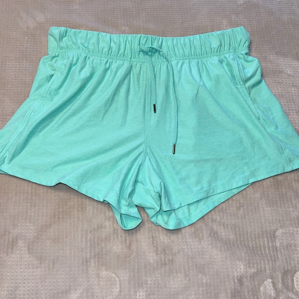 Athletic Works Super Soft Lounge / Athletic Shorts – Women’s Size L (12–14)